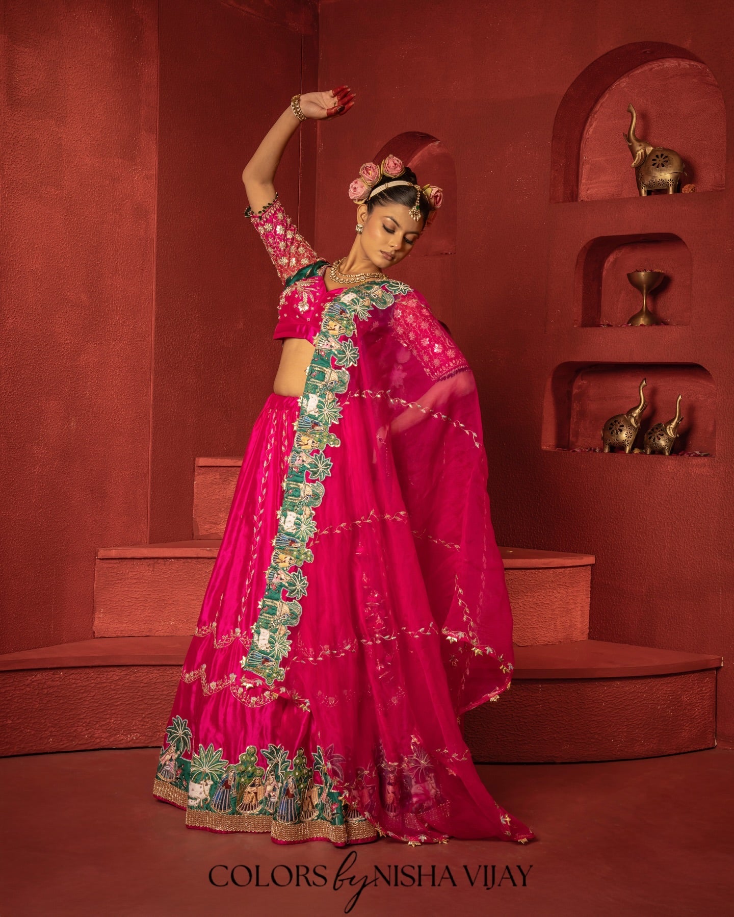 Choli-cut blouse, Vrindavan-theme print